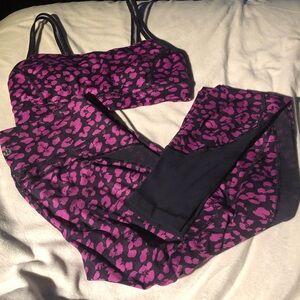 GUC Lululemon Matching Set Size 6 Magenta & Black
Cheetah Print